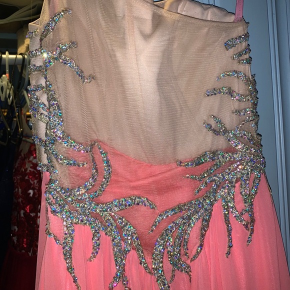 Prom Dress. Size 2. - Picture 2 of 2